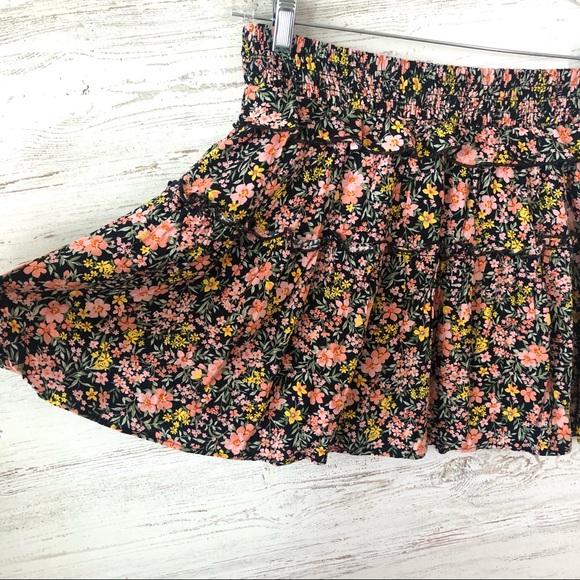 *3/$20* AMERICAN EAGLE Spring Floral Tiered Ruffle Mini Skirt S - Picture 7 of 7